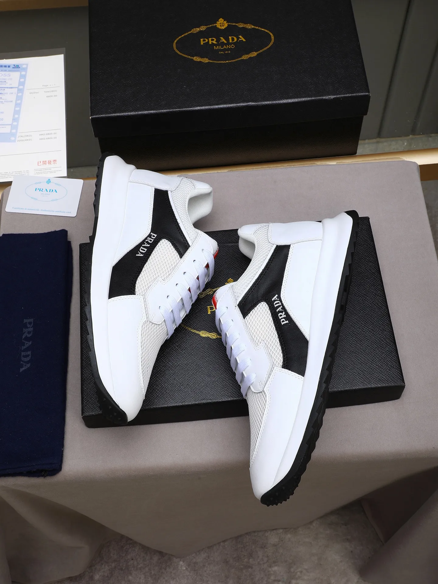 Men's shoes 💰460 Prada/Prada's new men's casual sports shoes, low-top lace-up sports shoes, fashionable and generous style, made of first-layer cowhide stitching and breathable mesh, soft, comfortable and breathable, tongue letter LOGO, finely crafted details, lightweight foam sole, fashionable and versatile! Size: 38-44 (45 customized)